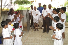 Mahatma Gandhi Meet School Students